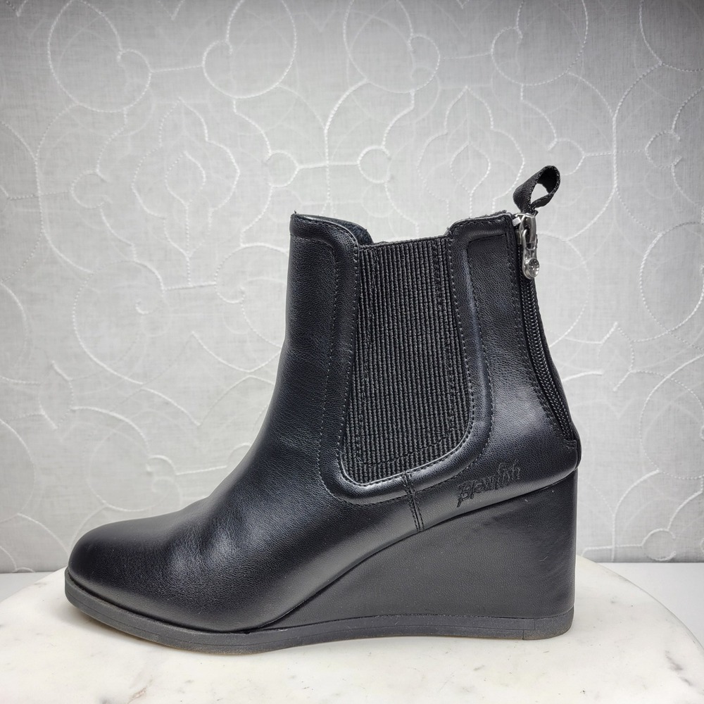 Blowfish Malibu Praline Chelsea Wedge Boots Womens 9 Black Leather Zipper Back